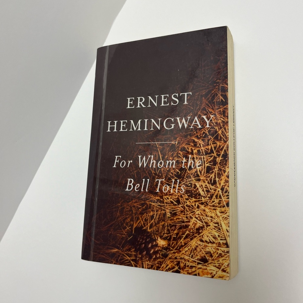 Ernest Hemingway 📖 For Whom The Bell Tolls
